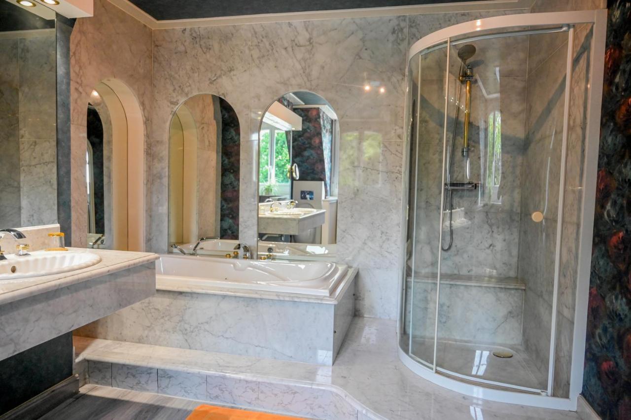 Bed and Breakfast La Fontaine Dort Tessy-sur-Vire Esterno foto