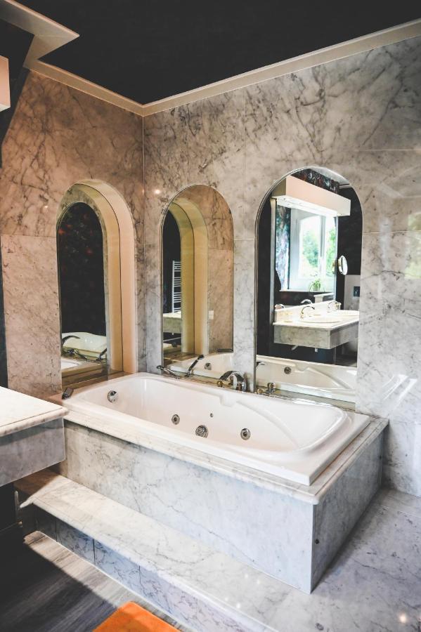 Bed and Breakfast La Fontaine Dort Tessy-sur-Vire Esterno foto